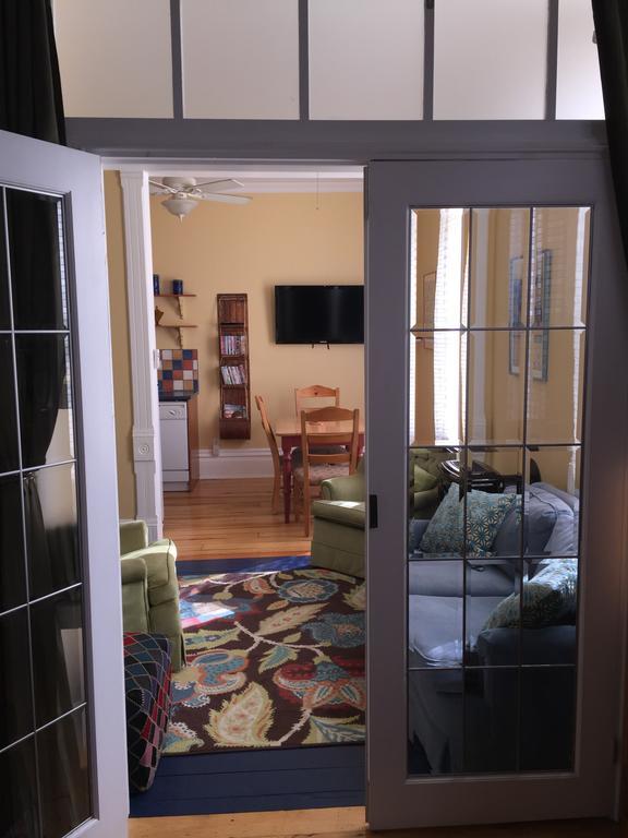 דירות פיקטון Loyalist Lofts מראה חיצוני תמונה